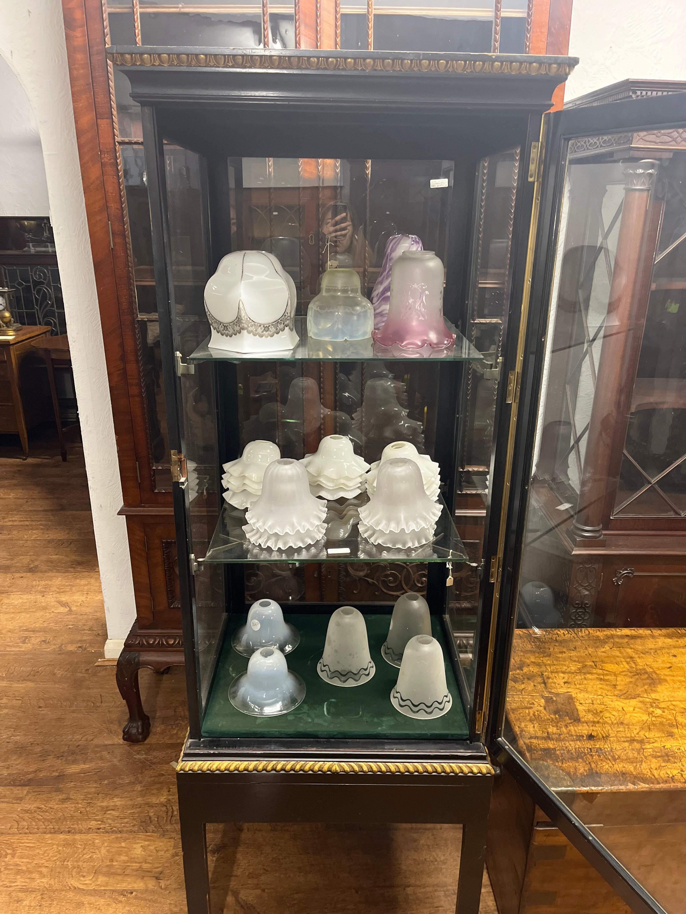 イギリス 1900年代 エボナイズマホガニー製ガラスキャビネット 【商品